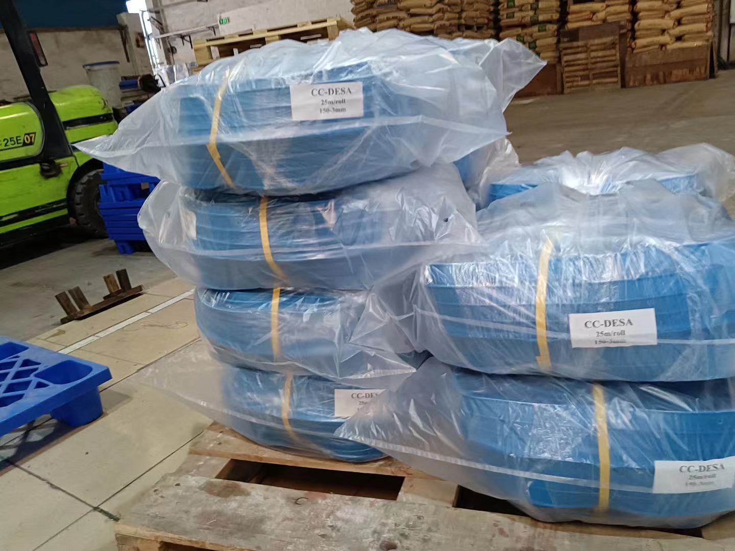 Format Bubble PVC Waterstop Belt for Concrete Construction 230mm Width 4mm Thickness Blue