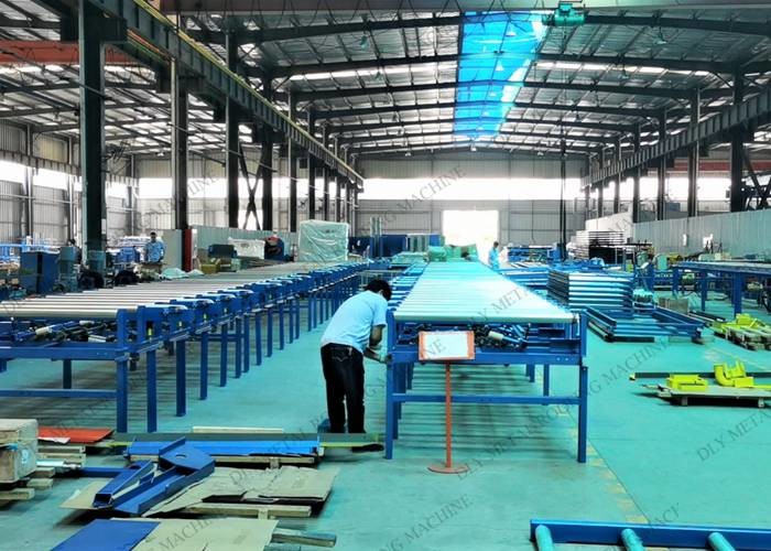 8m Color Steel Roof Panel Machine PU 300kw Sandwich Panel Equipment