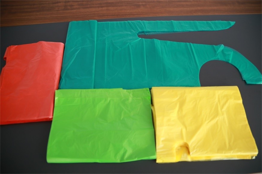 Polythene Disposable Medical Aprons , Throw Away Aprons For Hygiene Nursing