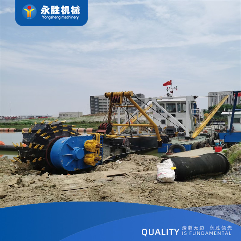 Russian 18-inch cutter suction dredger for river sand pumping/sea dredging