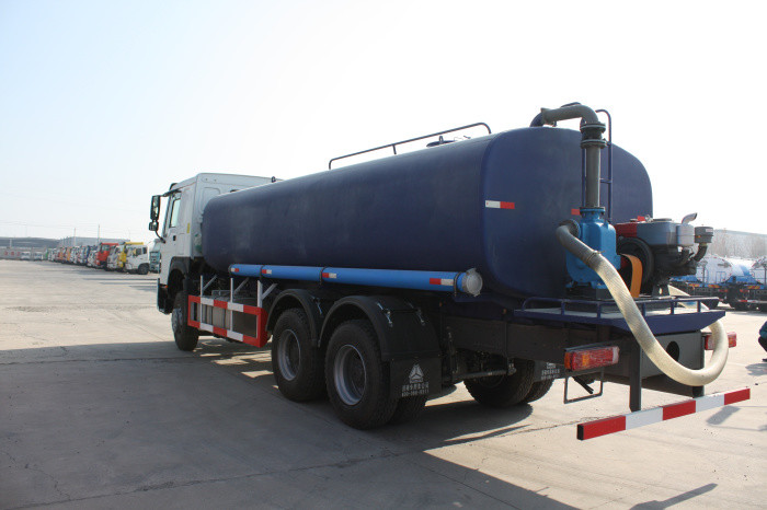 Tilt Steering Wheel Vacuum Sewage Suction Truck / Sewage Cleaning Truck