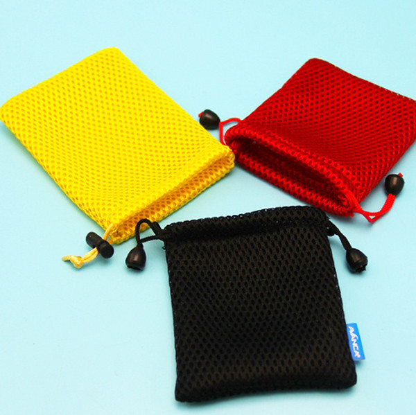 Customized colorful sandwich drawstring net mesh fabric power bank bag with label