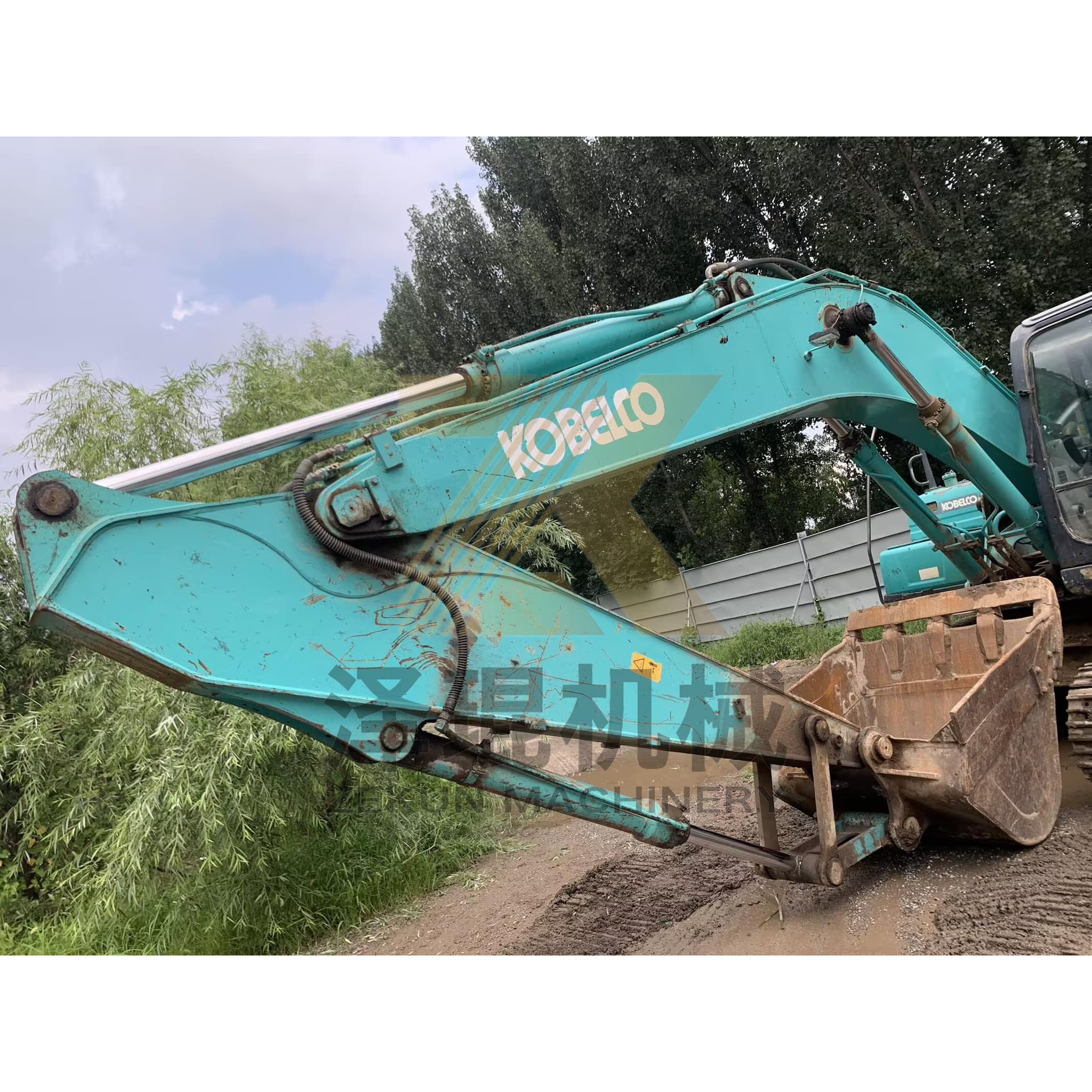 Used Kobelco SK200-8 Excavator 0.8m³ Bucket in Good Condition