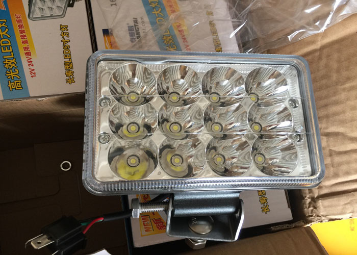 For HOWO Truck Spare Parts 24V 12V High Brightness 60w LED Truck Light
