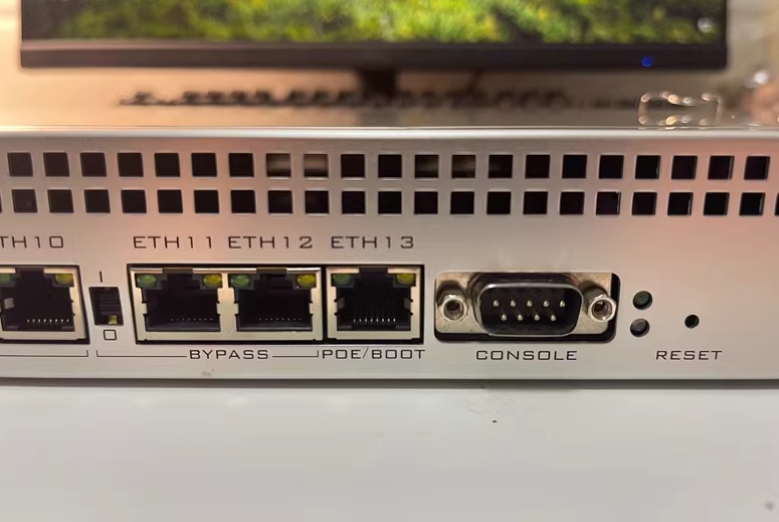 Original RB1100AHx4 13-Port Gigabit Quad-Core Router with USB Data Functions and Wi-Fi Support 1200 Mbps Transmission Rate