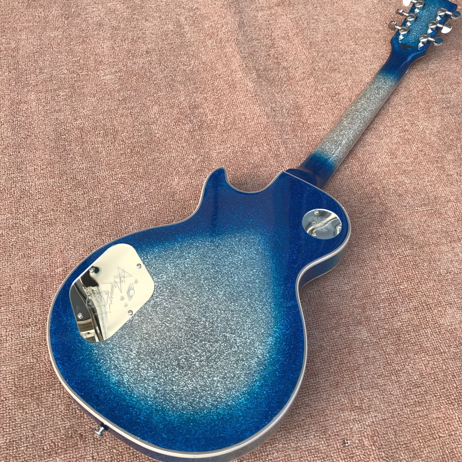 New high quality big silver powder silver hardware 3 pickup trucks and 6 strings electric guitar