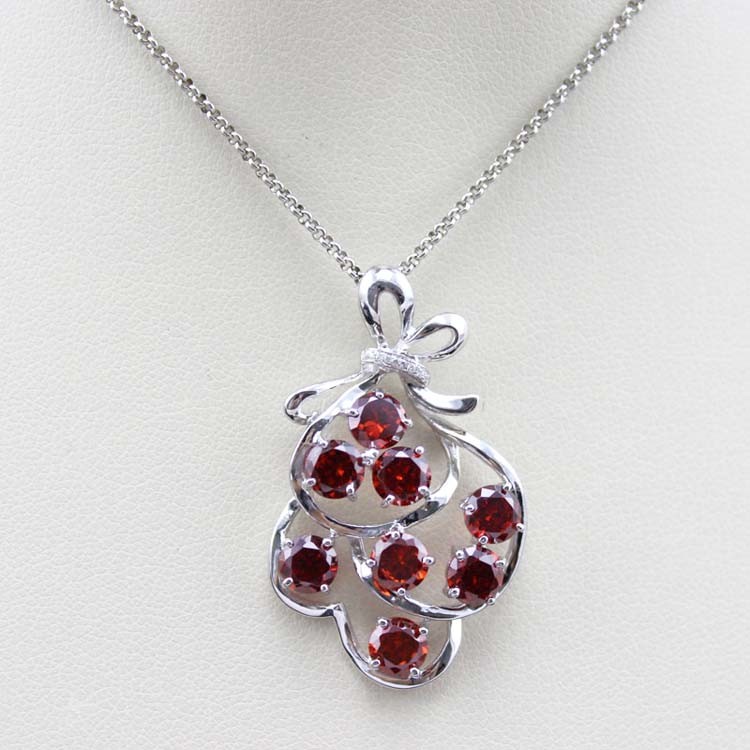 925 Silver Jewelry Grape Shape Blue Topaz Cubic Zircon Pendant Necklace (P44)