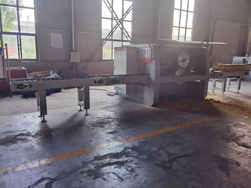 Wood Sawmill Multiple Rip Saw 500mm Ripsaw Wood Sawing Machine
