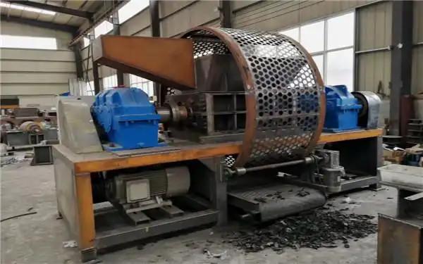 Cheap 35kw*2 Motor Waste Tire Shredder Input Tire Size Less Than 1200mm for sale