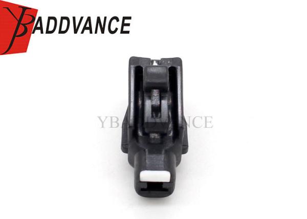 1 Way TS 187 Female Starter Connector Plug 90980-11400 / 6189-0413 For Toyota