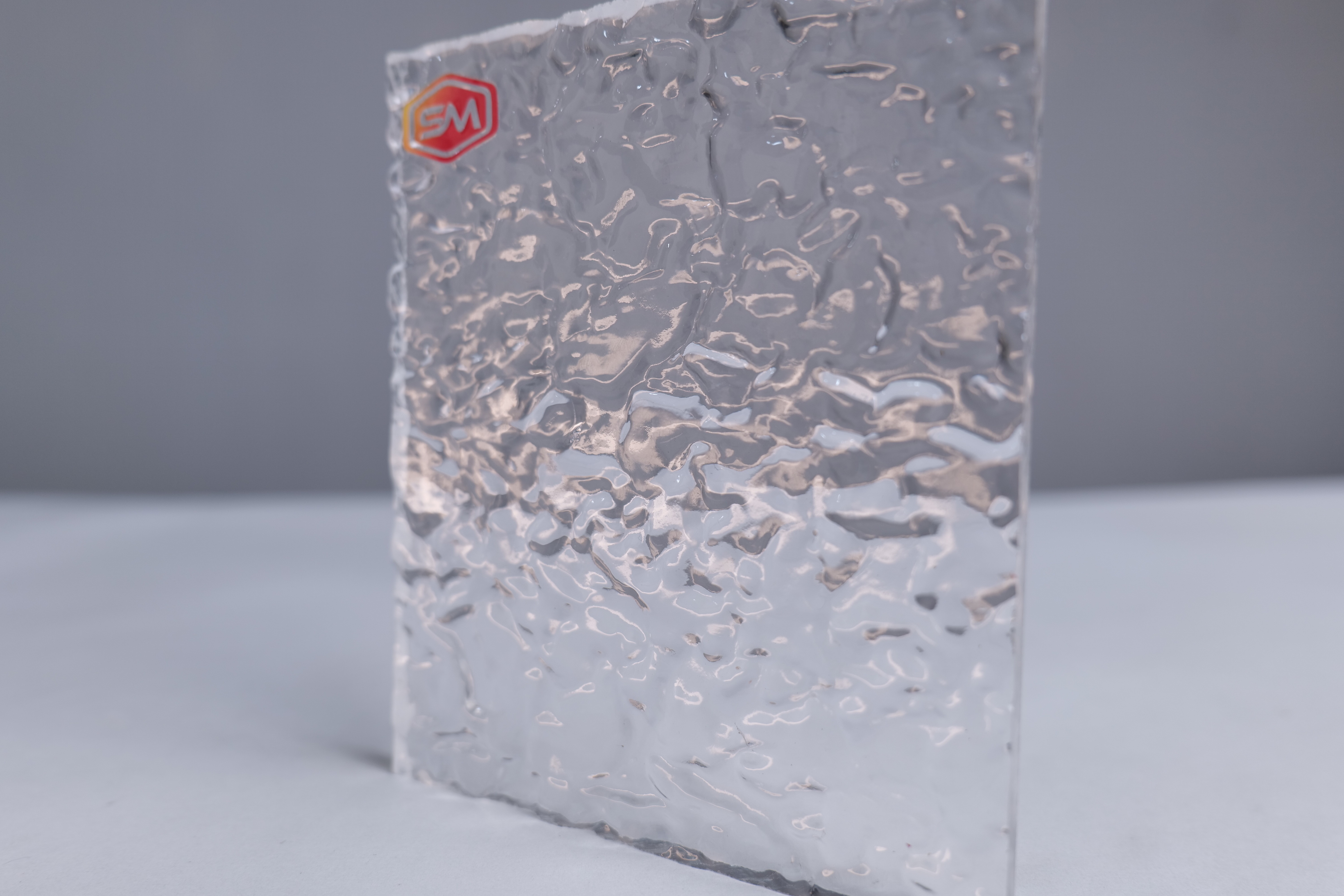 Customized Size And Colored Textured Acrylic Sheets For Indoor And Outdoor Applications