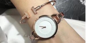 Quality White dial quartz watch Wrist Watch with letter T Ring Ladies' fashion watch wholesale