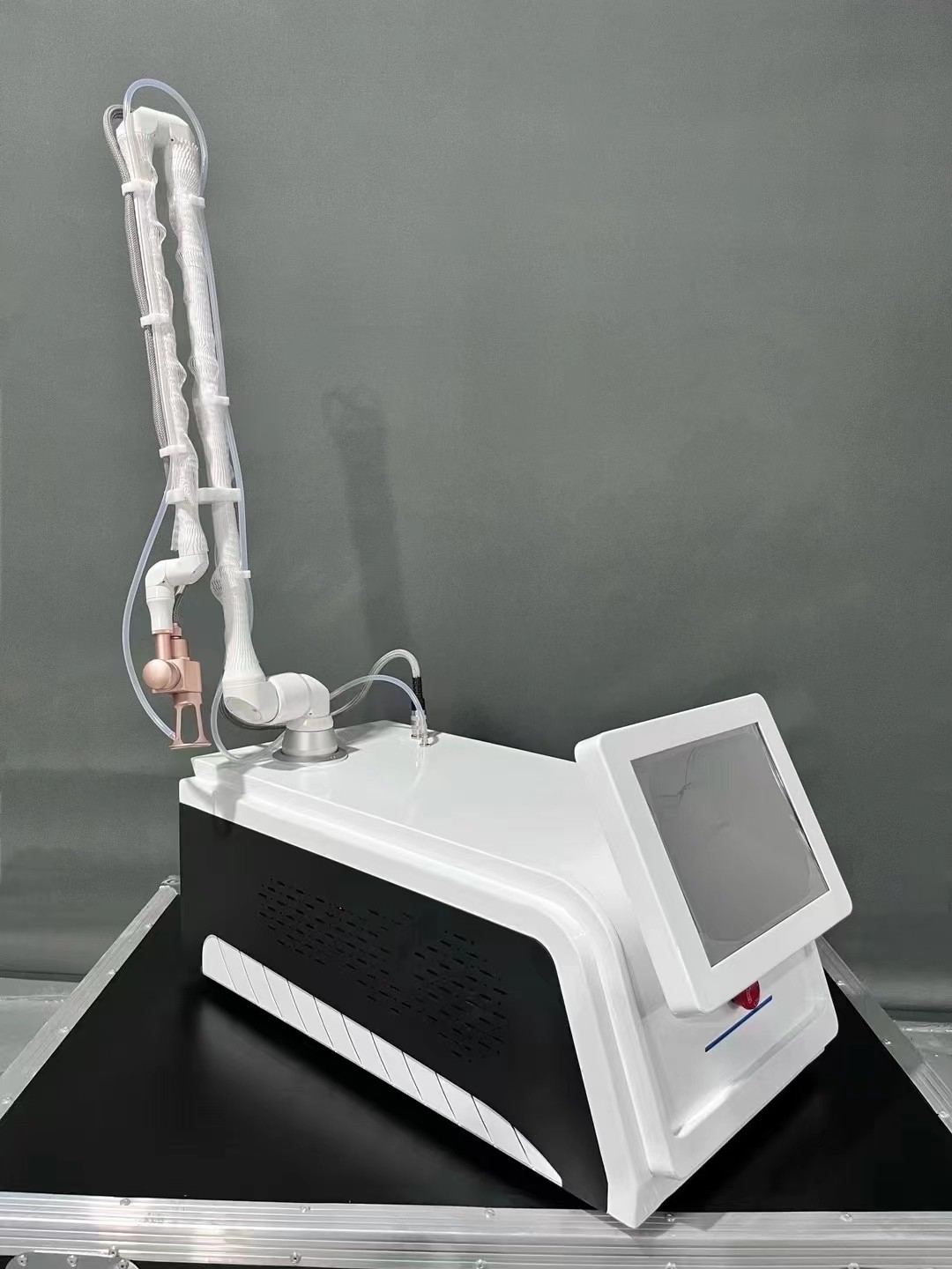 12 Inch Screen Picosecond Laser Machine 1064nm 532nm With 2-10mm Spot Size