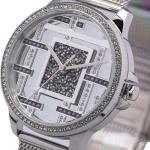 5ATM Waterproof Stainless Steel Quartz Wrist Watch 10.4mm Thickness