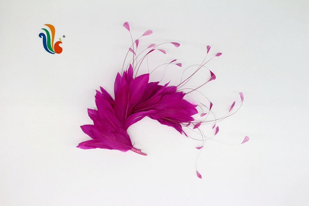 Goose Feather and Stripped Coque Flower Mount for Valentine's Day Party Decoration