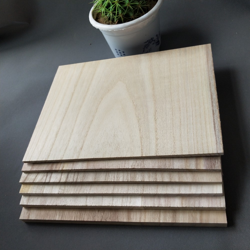 280-300kgs/Cbm Density Poplar Timber Wood For Woodworking Projects