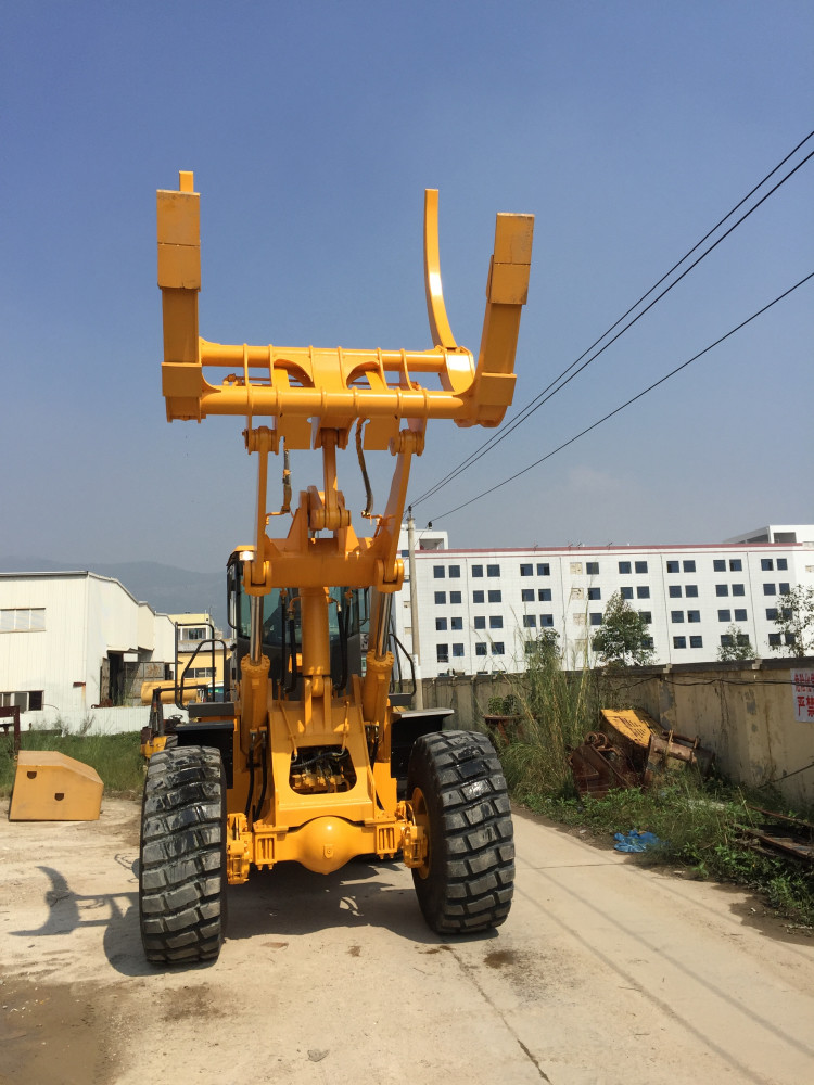 2200r / Min Hydraulic Wheel Loader Log Grapple Loader 15 Ton In Lumber Mill