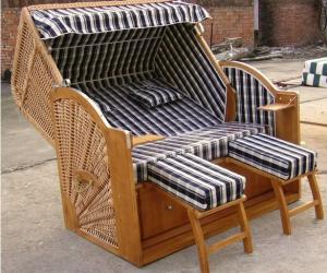Quality Outdoor PE Rattan Roofed Beach Chair &amp; Strandkorb With Wood And Rattan Frame wholesale