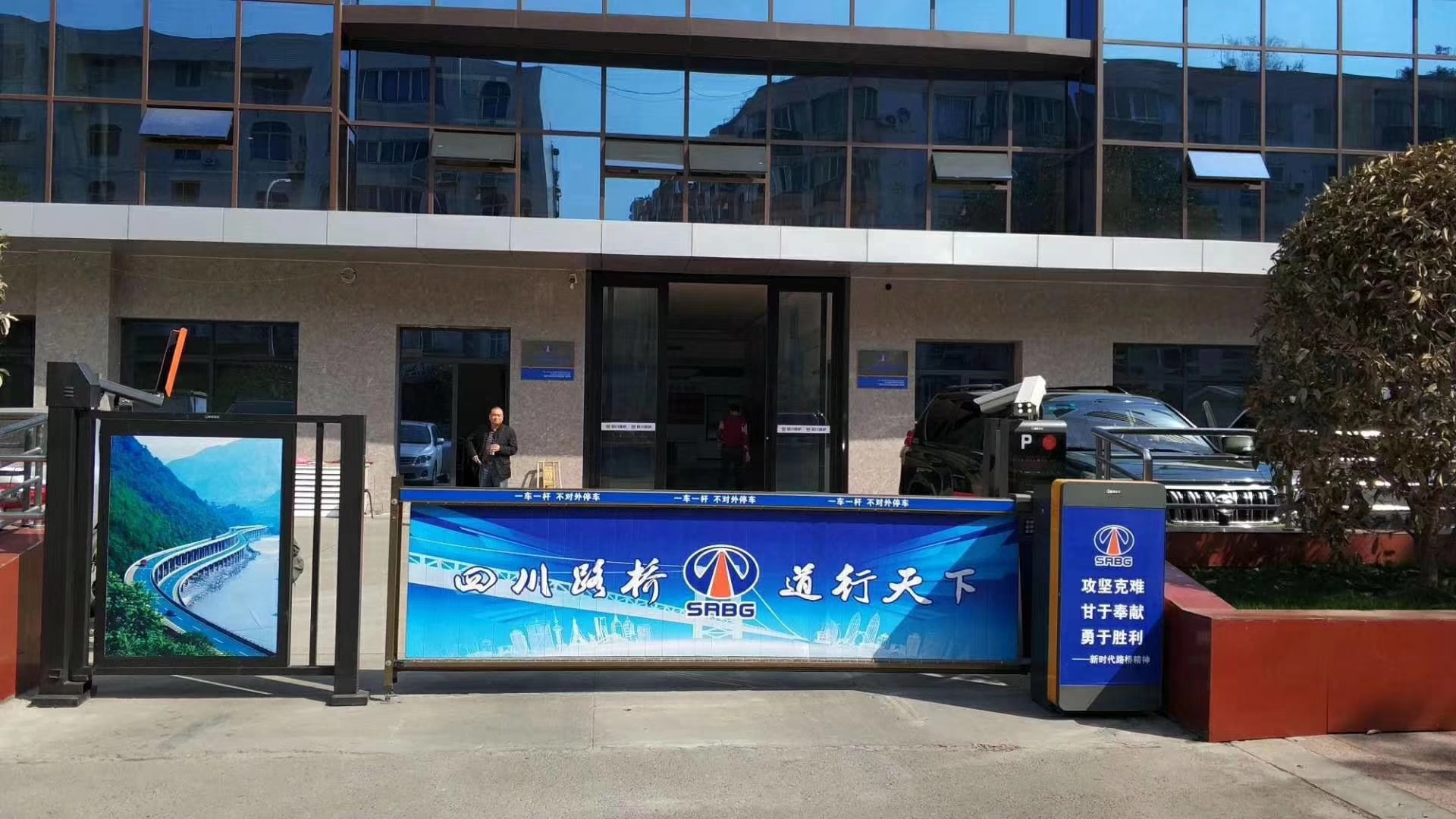 24V DC Pedestrian Swing Barrier Gate Customized With Face Recognition