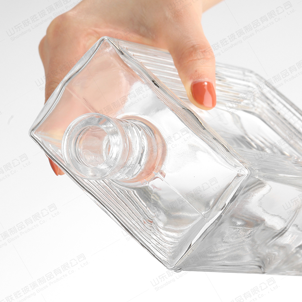 Glass Bottles For Beverage Customized Color Tequila Rum Gin Bottles