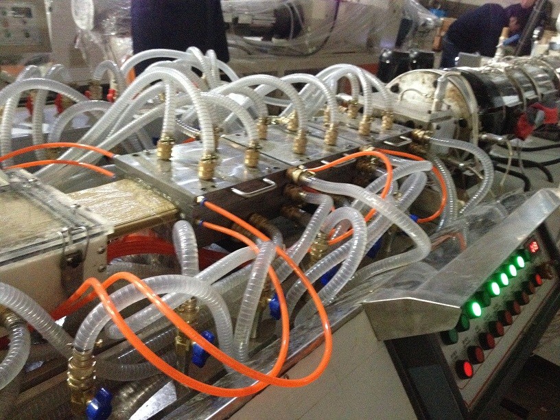 Semi Automatic Plastic Sheet Extrusion Line For WPC Door / Windowsill Board