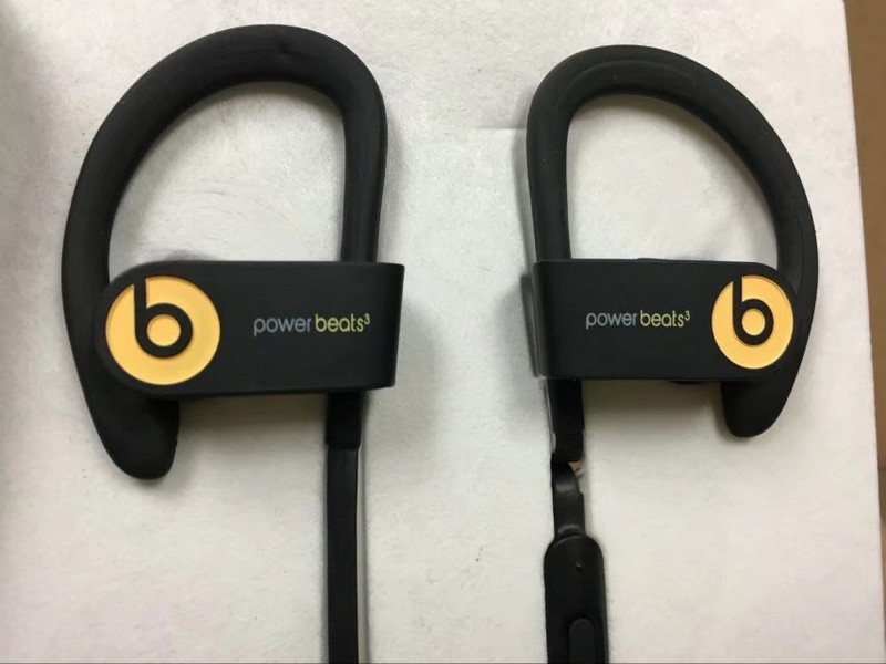 New Powerbeats3 Wireless Sports Bluetooth Earphones by Beats by Dr.Dre Trophy Gold Special Edition With RemoteTalk come