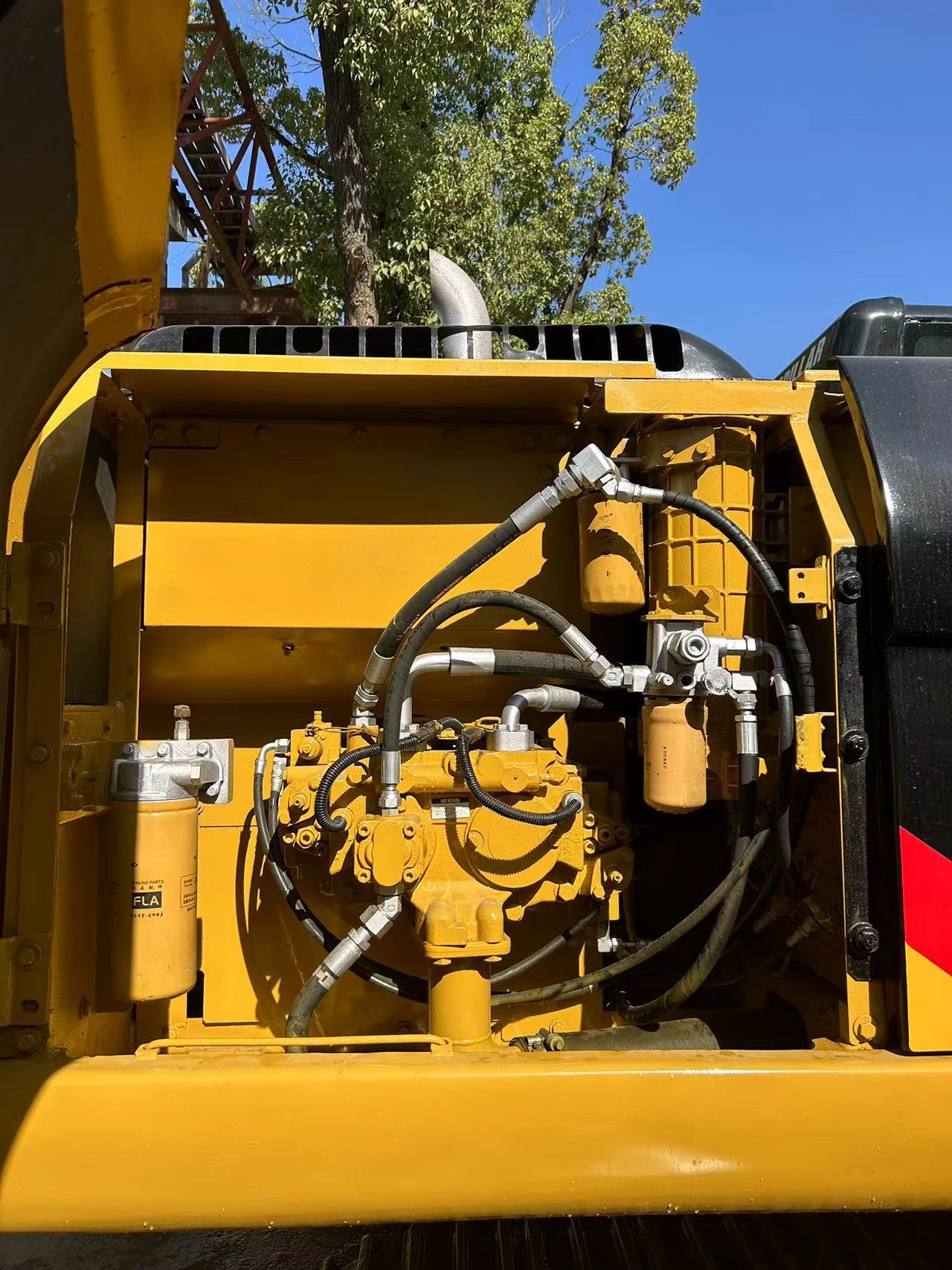 High Quality Used CAT320D2 Crawler Excavator Machine Almost New