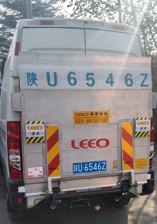 DC12V Van Tail Lift Qingling Light Truck Electric Tail Gate 700Kg