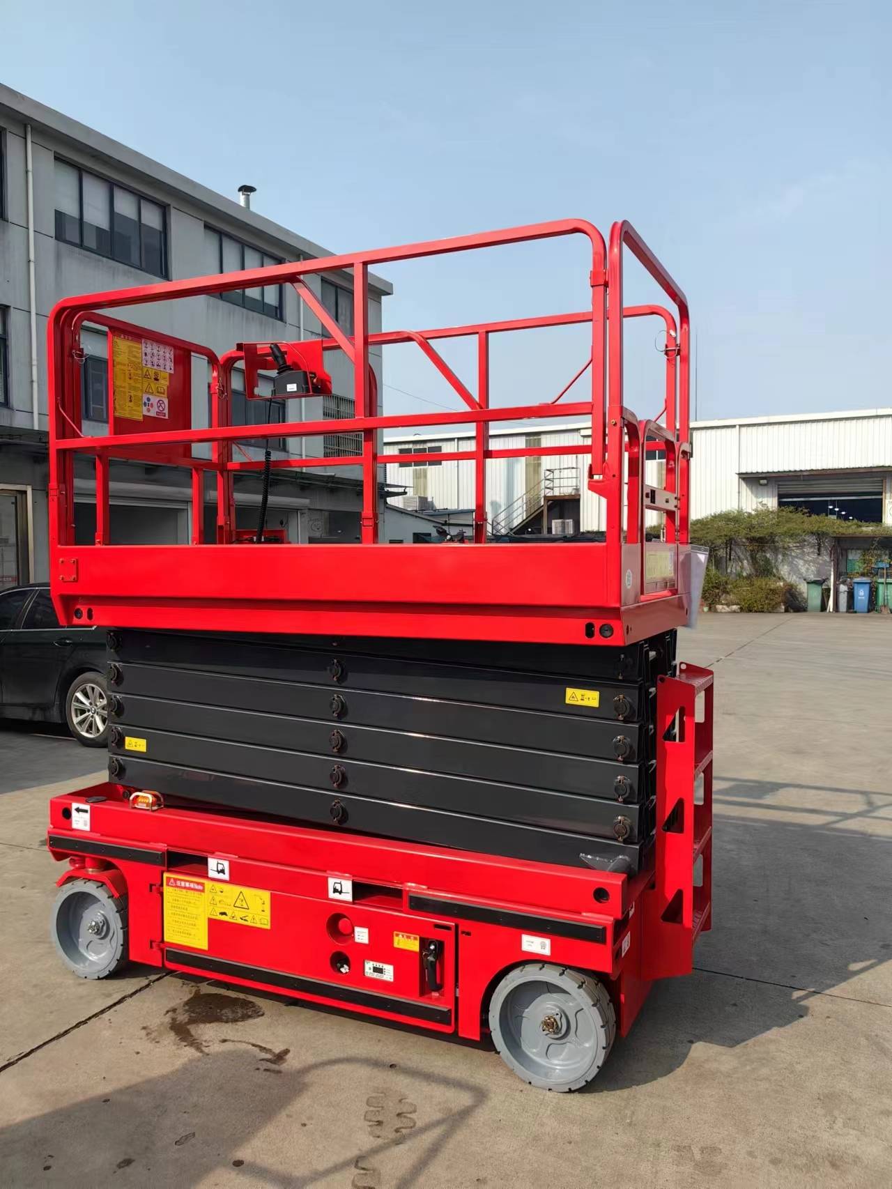 320kg Hydraulic Scissor Lift 8M 10M 11.8M Aerial Work Platform Self Propelled Lift
