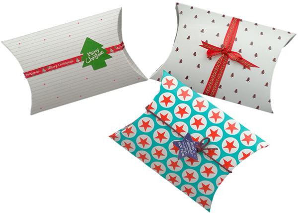 Gold Kraft Christmas Pillow Boxes Paper Folding Jewelry Packaging Ribbon Tag