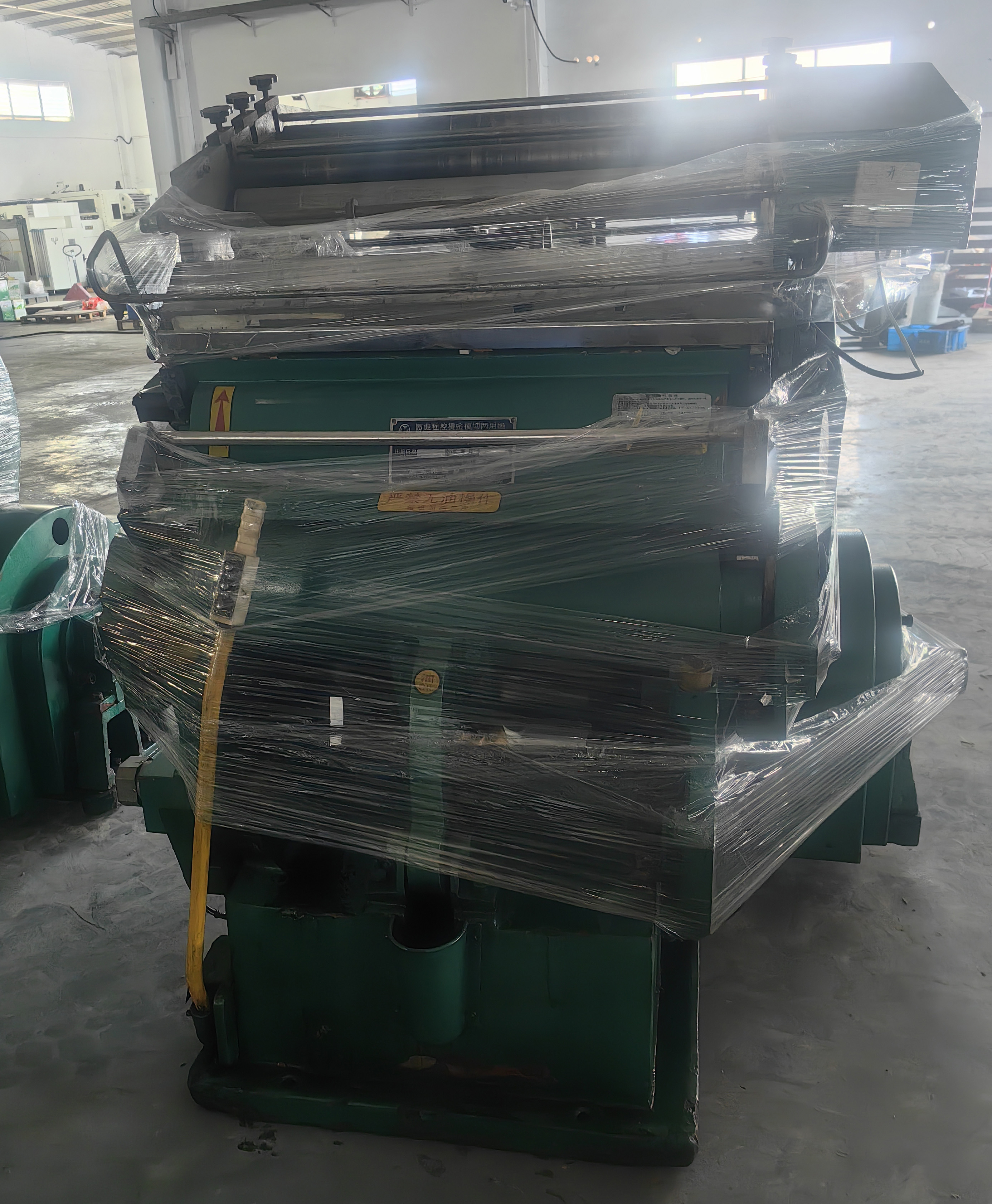 Used TYMB 930 Hot Foil Die Cutting Machine Automatic Grade 3400 KG for Your Business