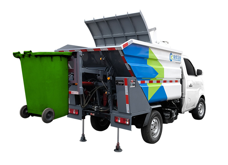 Sludge Transportation Waste Management Dump Truck With 17 Cubic Meters
