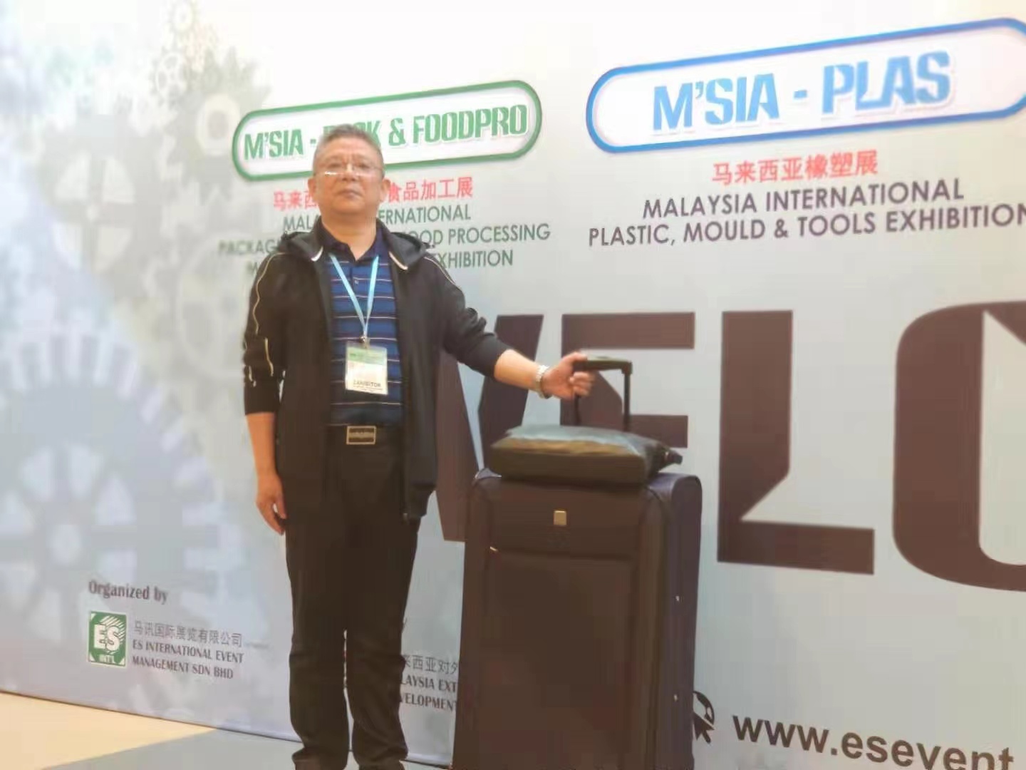 Glass Bottle Filling And Capping Machine 4000BPH 8000BPH 12000BPH