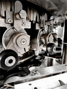 Quality High Speed Can Filling Equipment, 300-400 cans/min, with 24 filling heads wholesale