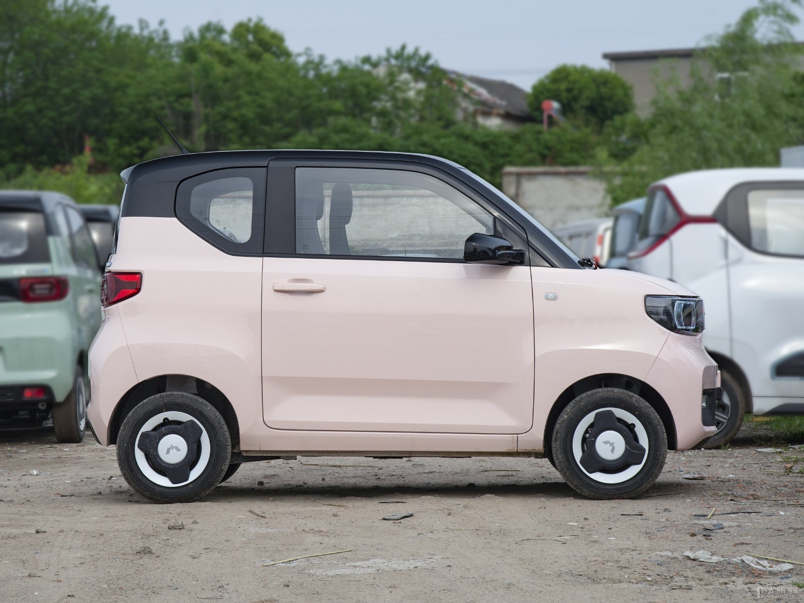 new car products cheap high configuration Hongguang MINIEV2022 Macaron Fashion 120KM ternary lithium