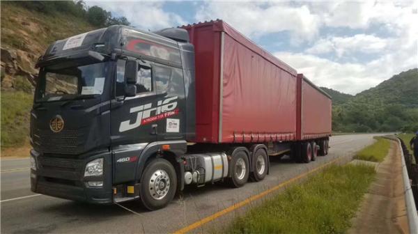 FAW JIEFANG JH6 Ten Wheels 6x4 Trailer Truck Head For Modern Transportation