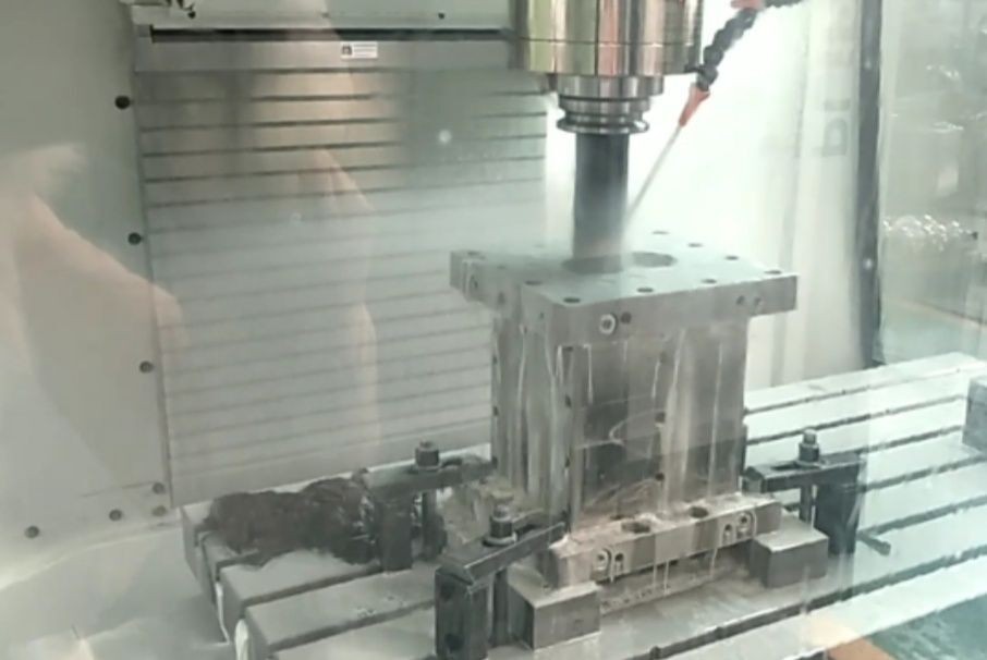 ABS Plastic Extruder Machine Parts , Extruder Barrel Material Excellent Machinability