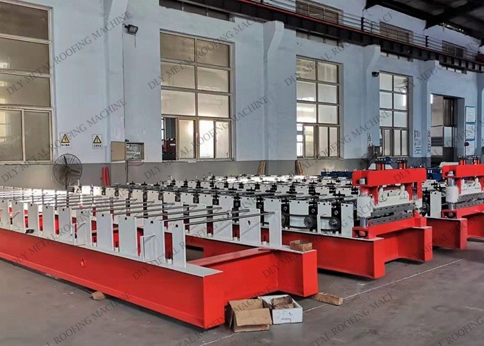 0.7mm 5kw Trapezoidal Roll Forming Machine For Metal Roofing Sheet