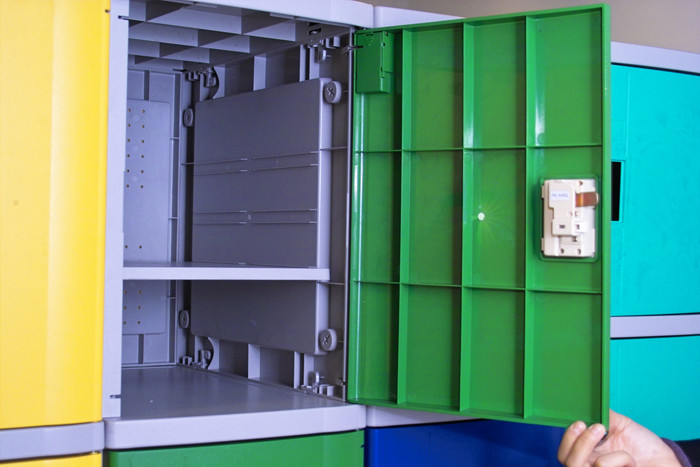 Green 5 Tier ABS Commercial Gym Lockers , Water Resistant Safety Break Room Lockers