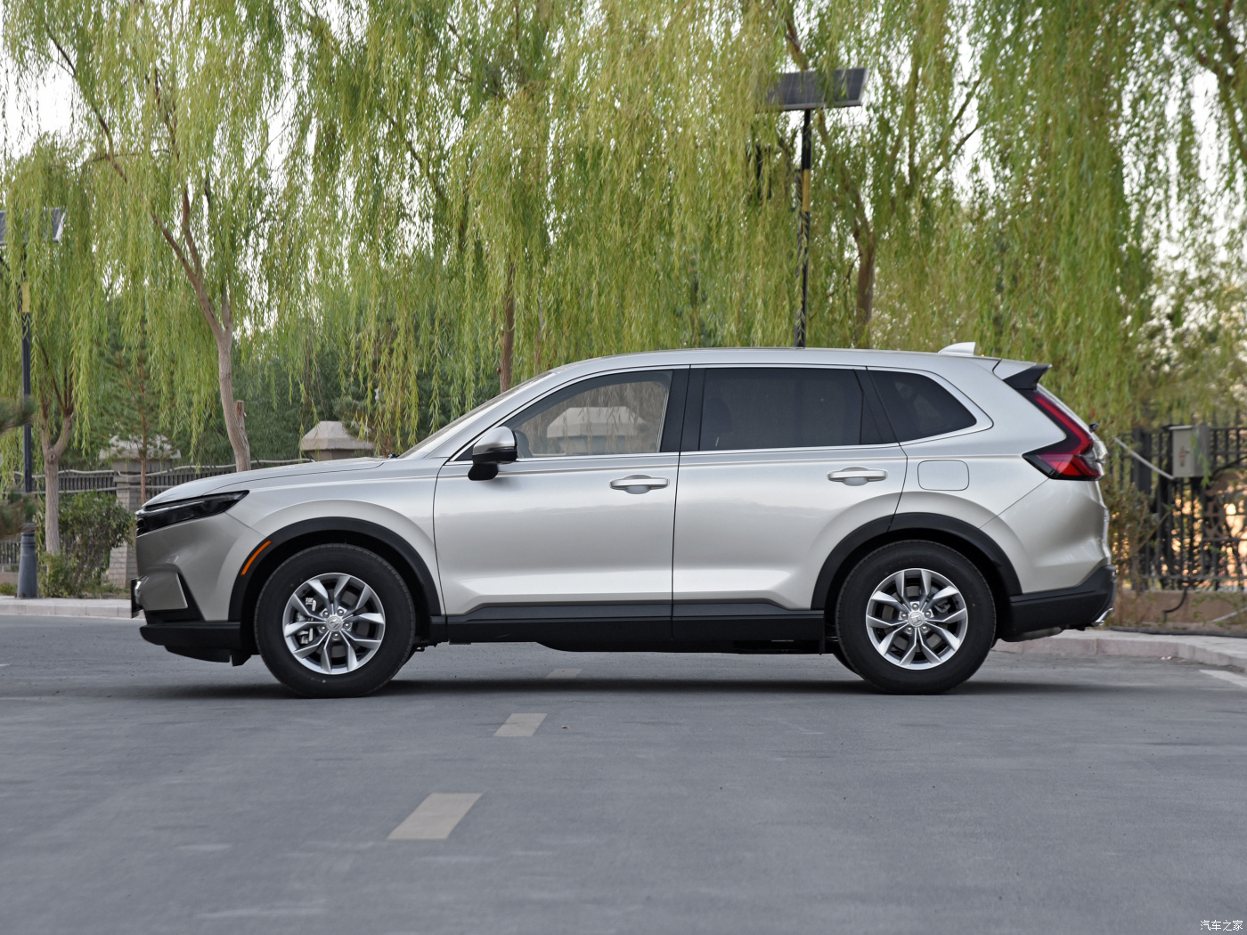 DONGFENG HON-DA C-R-V C-r V C-rv Hybrid Left Hand Car with None Sunroof and High Speed 2020 Electric 12 Leather Automatic