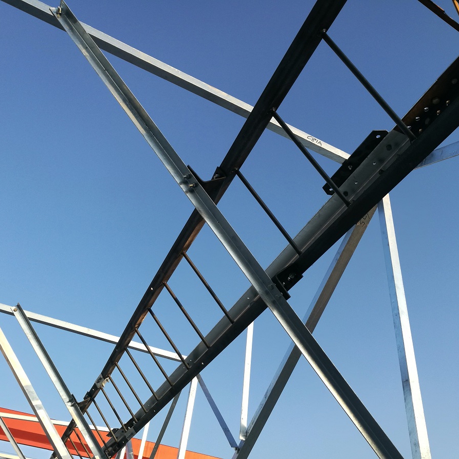 Silver Hot Dip Galvanized Steel Tower , Communication Metal Towers