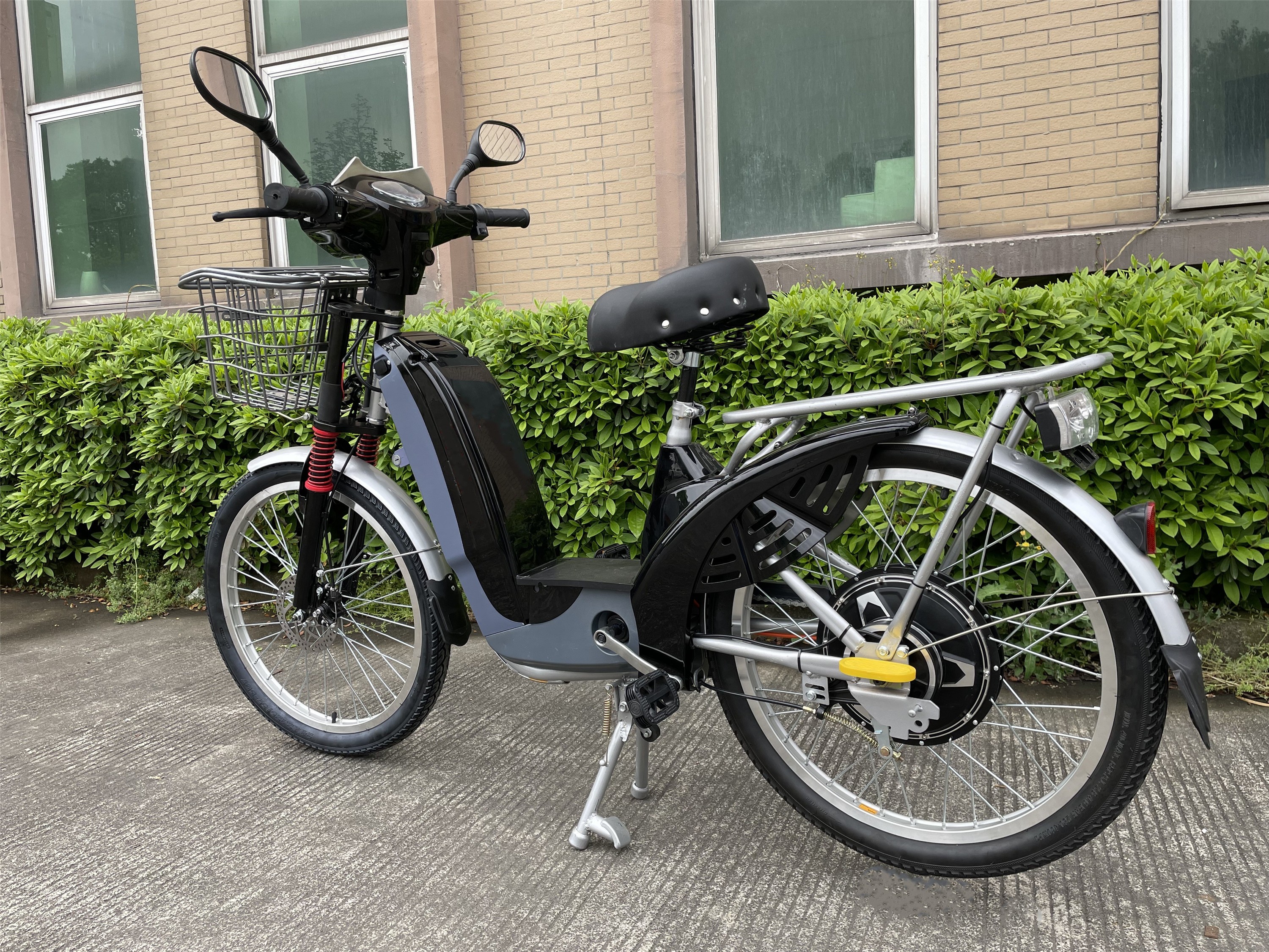 Max Speed 30 - 50Km/H Electric Bicycle 24 Inch 48V 350W City E Bikes