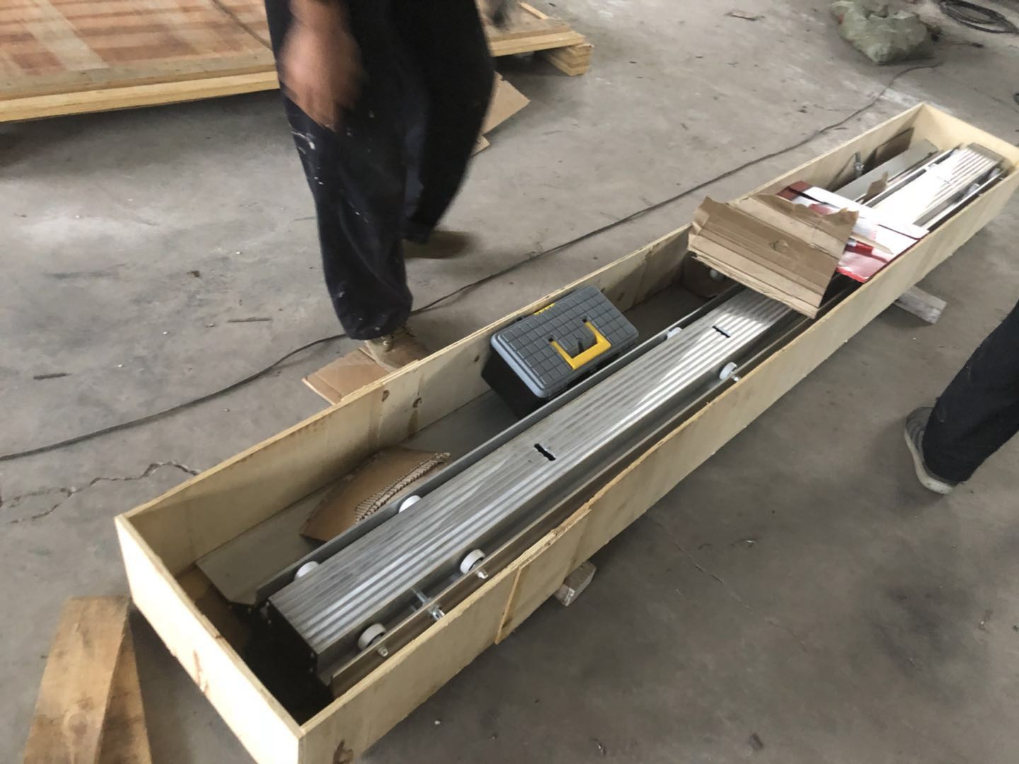 High precision wood panel saw sliding panel saw sliding table saw wood cutting machine