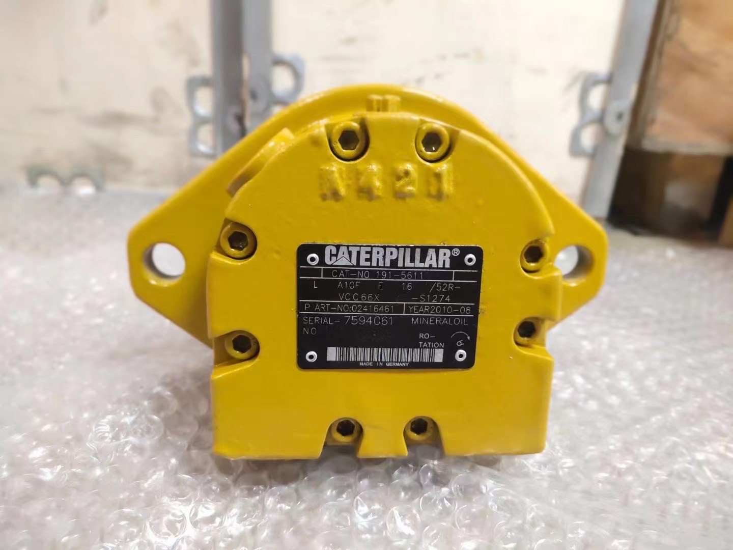 CAT 330C Crawler Excavator Hydraulic Fan Motor Parts With Wooden Case
