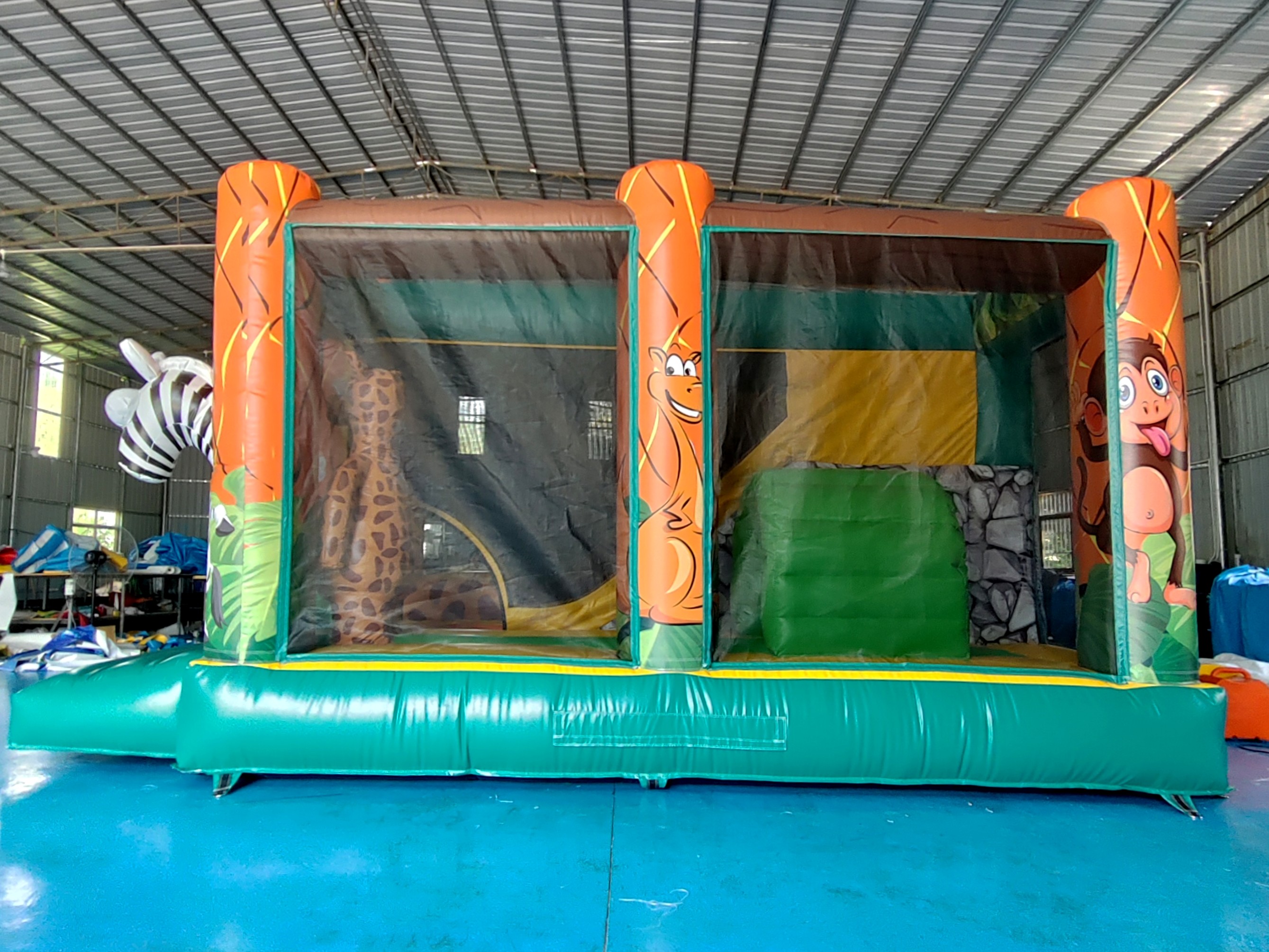 Customized Popular Inflatable Castle Animals Figures Inflatable Bouncer House With Dry Slide Jumping House For Event