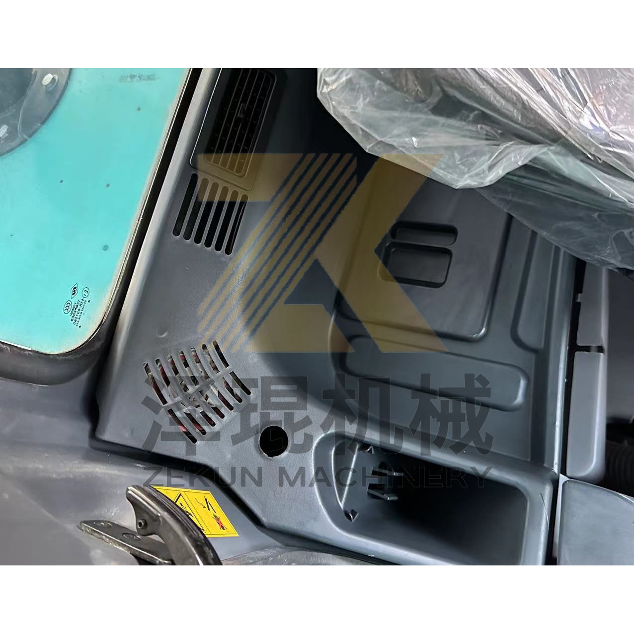 Good Condition HINO Engine Used Kobelco SK200-10 Hydraulic Excavator