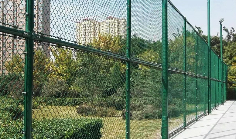 Outdoor playground fence /wire mesh chain link fence tennis court fence