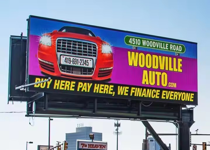 Novastar Control System LED Billboards featuring Nationstar/Kinglight Leds and Real Pixel Standard