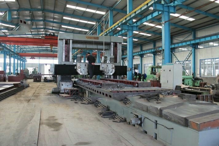 60KW Scrap Tire Shredder Tyre Crushing Machine Full Automatic