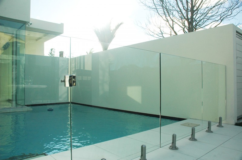 Residential Swimming Pool Frameless Glass Fences with Drill Holes and Edge Works